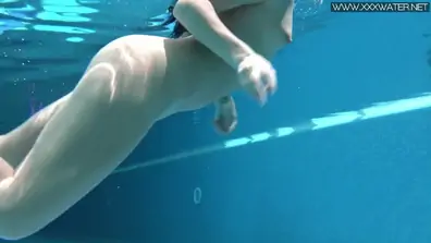 Jessica lincoln in cute average body babe jessica swimming