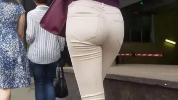 Hot girl with nice ass and sexy body