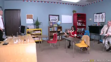 Diamond kitty is fucking with her teacher of biology