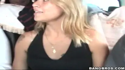 Amateur latina cristina gets filmed in close up