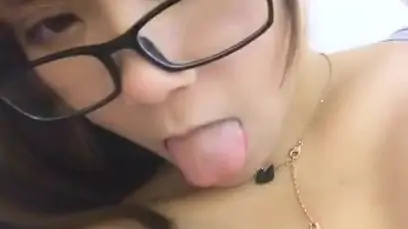 Chinese teens 18 live chat with mobile phone 72