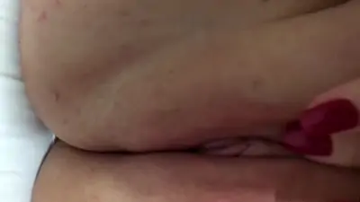 Esposinha vagabunda filmando bucetinha raspada