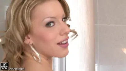 Passioante slut berinice plays with her pussy in bathroom