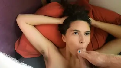 Il baise sa nana dans le camping car durant les vacances