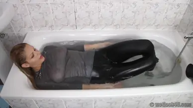 Pov wetlook with busty blonde babe in the shower and bathtub