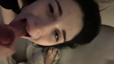 All natural babe gives a blowjob