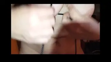 Sklavin z and her task 1 needle in each nipple