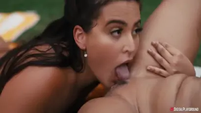 Tourist trap 2 with luna star and ariana van x