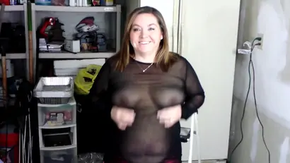 Sexy bbw face fucked in a garage sexynebbw