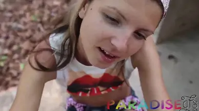 Exposing pussy outdoors paradisegfs