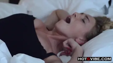 Kendra sunderland behind the scenes