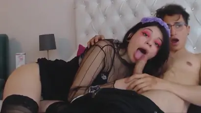 69 teen 18 amateur couple blowjob and cum in mouth on chatgirls cloud