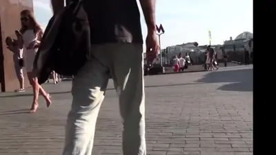 Frontal upskirt see thru sting