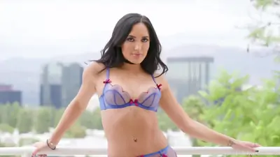 Chloe amour scalding hot dp