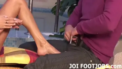 I want to feel your hot cum hitting my feet with kara price