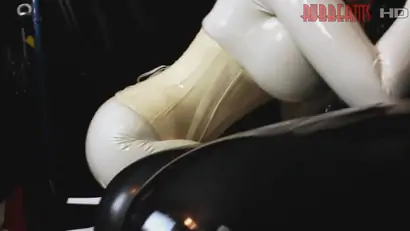 Latexkittens in heat part 1