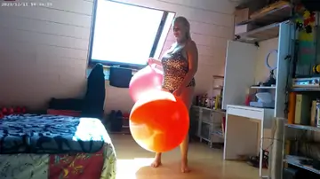 Let s make the balls bounce