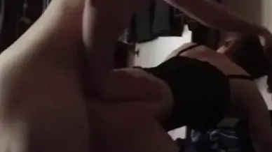 Elle me parle cru quant je la baise