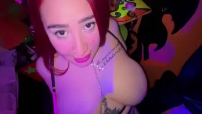 Stripper colorada tetona cambia el cano por mi polla y baila sobre mi hasta hacerme venir 11 min la