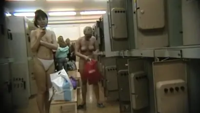 Change room video n 162