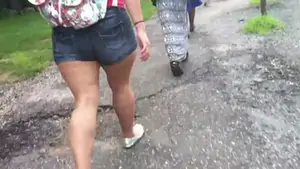 Thick wide hips walking