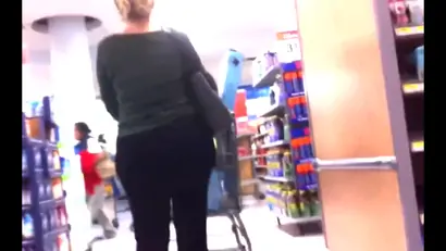Candid ass big ass blonde milf