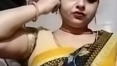 Desi sexy step mom showing boob pussy n ass