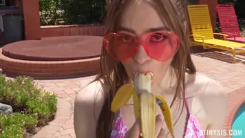 S2e2 the tiniest cam girl tinysis